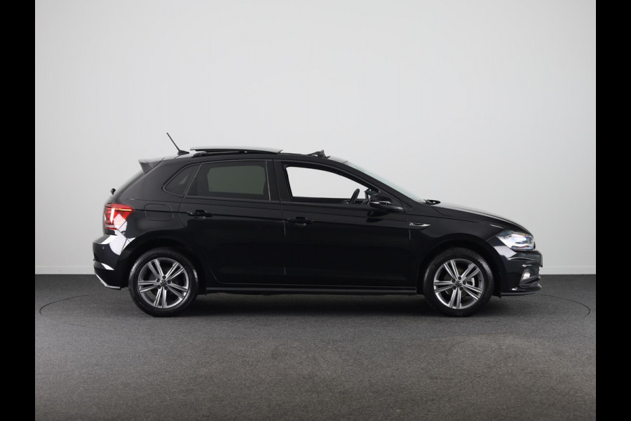 Volkswagen Polo 1.0 TSI Highline Business R 95 pk | Navigatie | Panoramadak | Parkeersensoren | Achteruitrijcamera | LED koplampen | Voll. digitaal instrumentenpaneel |