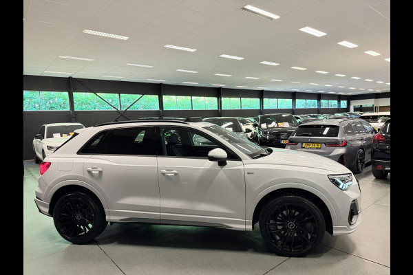 Audi Q3 35 TFSI S-LINE BLACK-LINE 20'' PANO/DAB/CARPLAY/STOEL-M/CAM/LED///