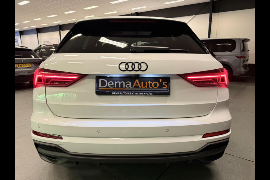 Audi Q3 35 TFSI S-LINE BLACK-LINE 20'' PANO/DAB/CARPLAY/STOEL-M/CAM/LED///