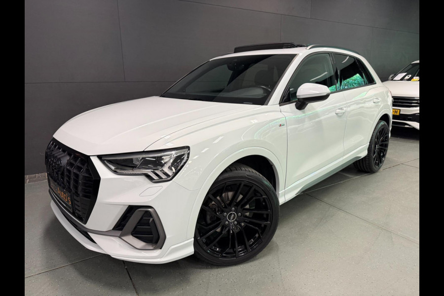 Audi Q3 35 TFSI S-LINE BLACK-LINE 20'' PANO/DAB/CARPLAY/STOEL-M/CAM/LED///