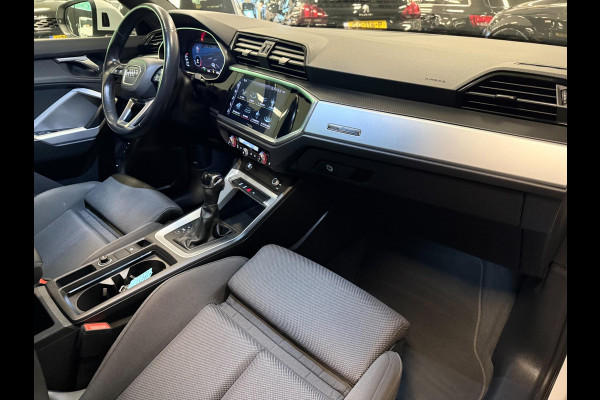 Audi Q3 35 TFSI S-LINE BLACK-LINE 20'' PANO/DAB/CARPLAY/STOEL-M/CAM/LED///