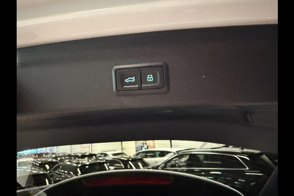 Audi Q3 35 TFSI S-LINE BLACK-LINE 20'' PANO/DAB/CARPLAY/STOEL-M/CAM/LED///