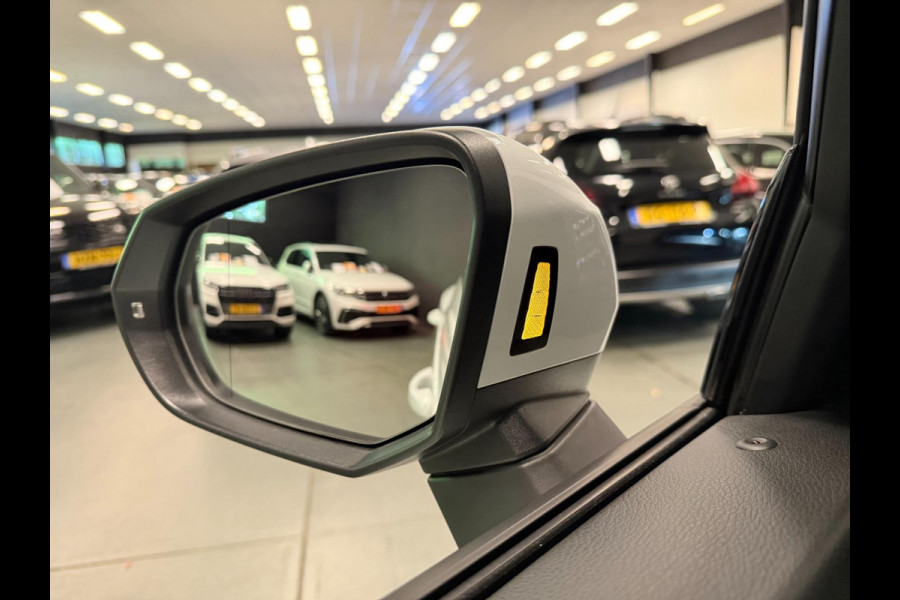 Audi Q3 35 TFSI S-LINE BLACK-LINE 20'' PANO/DAB/CARPLAY/STOEL-M/CAM/LED///