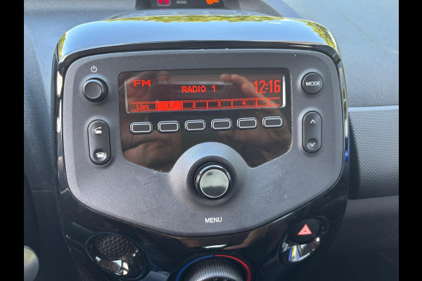 Citroën C1 1.0 VTi Feel 5drs | Dealer onderhouden! | Rijklaar geleverd incl 12 maanden BOVAG garantie! |