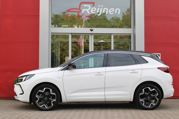 Opel Grandland 1.2 Turbo 130PK AUTOMAAT ULTIMATE | STOEL/STUUR/VOORRUIT VERWARMING | ACHTRERUITRIJ CAMERA | DODEHOEK DETECTIE | ELEKTRISCH BEDIENBARE ACHTERKLEP | FULL LED MATRIX KOPLAMPEN | NAVIGATIE | 19" LICHTMETALEN VELGEN | ALCANTARA BEKLEDING | APPLE CARPLAY/ANDROID AUTO | DRAADLOZE TELEFOONLADER | KEYLESS ENTRY/START | BLACK PACK | ADAPTIVE CRUISE CONTROL |
