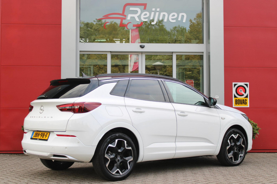 Opel Grandland 1.2 Turbo 130PK AUTOMAAT ULTIMATE | STOEL/STUUR/VOORRUIT VERWARMING | ACHTRERUITRIJ CAMERA | DODEHOEK DETECTIE | ELEKTRISCH BEDIENBARE ACHTERKLEP | FULL LED MATRIX KOPLAMPEN | NAVIGATIE | 19" LICHTMETALEN VELGEN | ALCANTARA BEKLEDING | APPLE CARPLAY/ANDROID AUTO | DRAADLOZE TELEFOONLADER | KEYLESS ENTRY/START | BLACK PACK | ADAPTIVE CRUISE CONTROL |