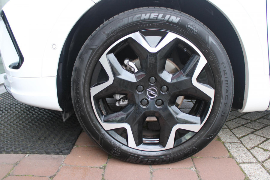 Opel Grandland 1.2 Turbo 130PK AUTOMAAT ULTIMATE | STOEL/STUUR/VOORRUIT VERWARMING | ACHTRERUITRIJ CAMERA | DODEHOEK DETECTIE | ELEKTRISCH BEDIENBARE ACHTERKLEP | FULL LED MATRIX KOPLAMPEN | NAVIGATIE | 19" LICHTMETALEN VELGEN | ALCANTARA BEKLEDING | APPLE CARPLAY/ANDROID AUTO | DRAADLOZE TELEFOONLADER | KEYLESS ENTRY/START | BLACK PACK | ADAPTIVE CRUISE CONTROL |