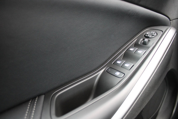 Opel Grandland 1.2 Turbo 130PK AUTOMAAT ULTIMATE | STOEL/STUUR/VOORRUIT VERWARMING | ACHTRERUITRIJ CAMERA | DODEHOEK DETECTIE | ELEKTRISCH BEDIENBARE ACHTERKLEP | FULL LED MATRIX KOPLAMPEN | NAVIGATIE | 19" LICHTMETALEN VELGEN | ALCANTARA BEKLEDING | APPLE CARPLAY/ANDROID AUTO | DRAADLOZE TELEFOONLADER | KEYLESS ENTRY/START | BLACK PACK | ADAPTIVE CRUISE CONTROL |