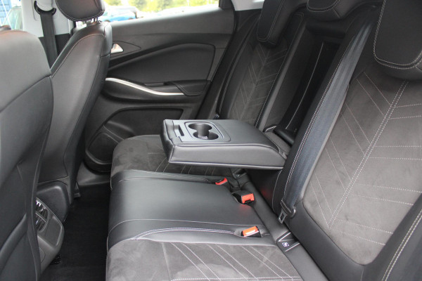 Opel Grandland 1.2 Turbo 130PK AUTOMAAT ULTIMATE | STOEL/STUUR/VOORRUIT VERWARMING | ACHTRERUITRIJ CAMERA | DODEHOEK DETECTIE | ELEKTRISCH BEDIENBARE ACHTERKLEP | FULL LED MATRIX KOPLAMPEN | NAVIGATIE | 19" LICHTMETALEN VELGEN | ALCANTARA BEKLEDING | APPLE CARPLAY/ANDROID AUTO | DRAADLOZE TELEFOONLADER | KEYLESS ENTRY/START | BLACK PACK | ADAPTIVE CRUISE CONTROL |