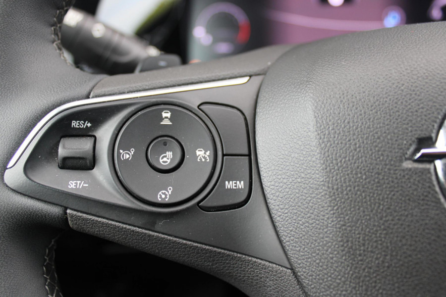 Opel Grandland 1.2 Turbo 130PK AUTOMAAT ULTIMATE | STOEL/STUUR/VOORRUIT VERWARMING | ACHTRERUITRIJ CAMERA | DODEHOEK DETECTIE | ELEKTRISCH BEDIENBARE ACHTERKLEP | FULL LED MATRIX KOPLAMPEN | NAVIGATIE | 19" LICHTMETALEN VELGEN | ALCANTARA BEKLEDING | APPLE CARPLAY/ANDROID AUTO | DRAADLOZE TELEFOONLADER | KEYLESS ENTRY/START | BLACK PACK | ADAPTIVE CRUISE CONTROL |