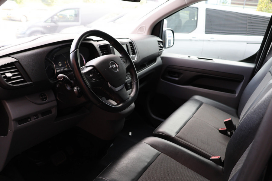 Opel Vivaro 2.0 CDTI L2H1 Innovation | ACC | Camera | Head-up | Navigatie | F1 Flippers | Carplay | Lederen bekleding | Stoelverwarming | Trekhaak | Dealer onderhouden |Nieuwe APK