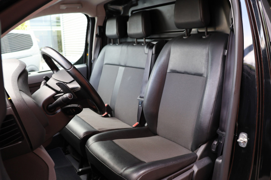 Opel Vivaro 2.0 CDTI L2H1 Innovation | ACC | Camera | Head-up | Navigatie | F1 Flippers | Carplay | Lederen bekleding | Stoelverwarming | Trekhaak | Dealer onderhouden |Nieuwe APK