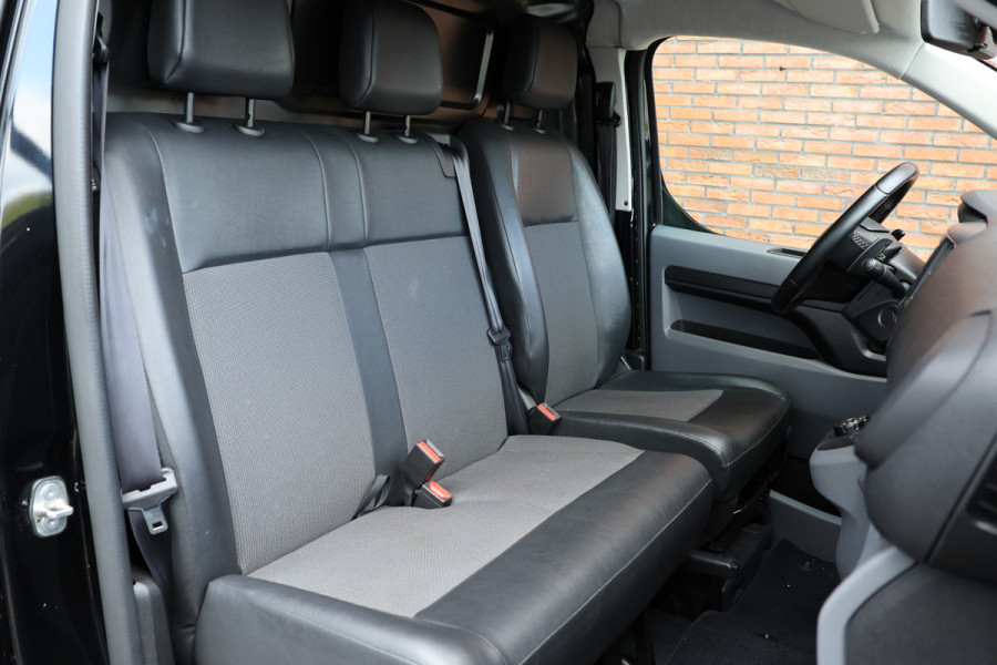 Opel Vivaro 2.0 CDTI L2H1 Innovation | ACC | Camera | Head-up | Navigatie | F1 Flippers | Carplay | Lederen bekleding | Stoelverwarming | Trekhaak | Dealer onderhouden |Nieuwe APK