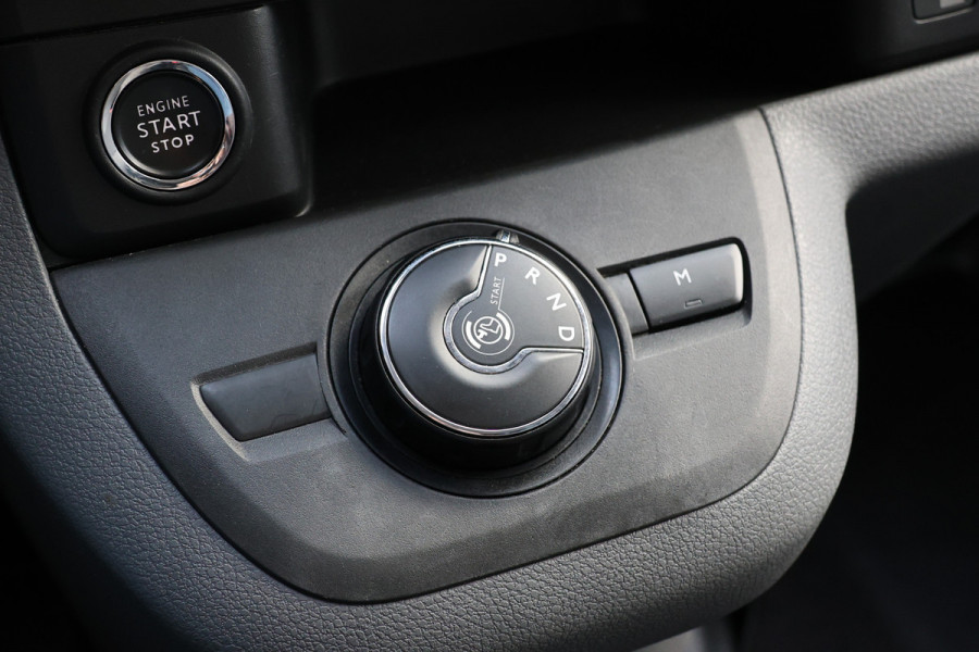 Opel Vivaro 2.0 CDTI L2H1 Innovation | ACC | Camera | Head-up | Navigatie | F1 Flippers | Carplay | Lederen bekleding | Stoelverwarming | Trekhaak | Dealer onderhouden |Nieuwe APK