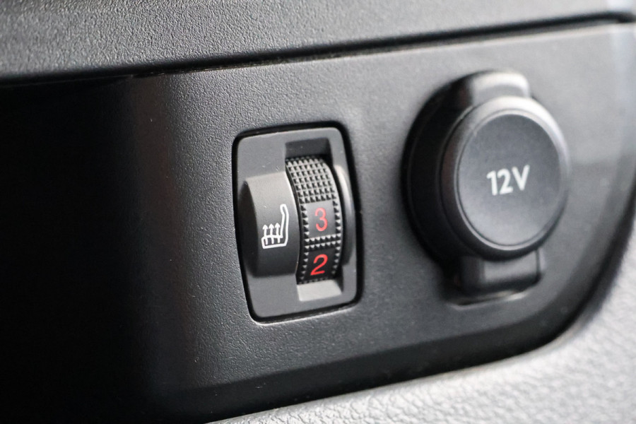 Opel Vivaro 2.0 CDTI L2H1 Innovation | ACC | Camera | Head-up | Navigatie | F1 Flippers | Carplay | Lederen bekleding | Stoelverwarming | Trekhaak | Dealer onderhouden |Nieuwe APK