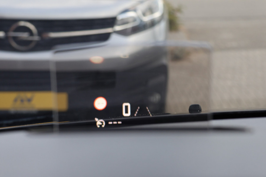 Opel Vivaro 2.0 CDTI L2H1 Innovation | ACC | Camera | Head-up | Navigatie | F1 Flippers | Carplay | Lederen bekleding | Stoelverwarming | Trekhaak | Dealer onderhouden |Nieuwe APK