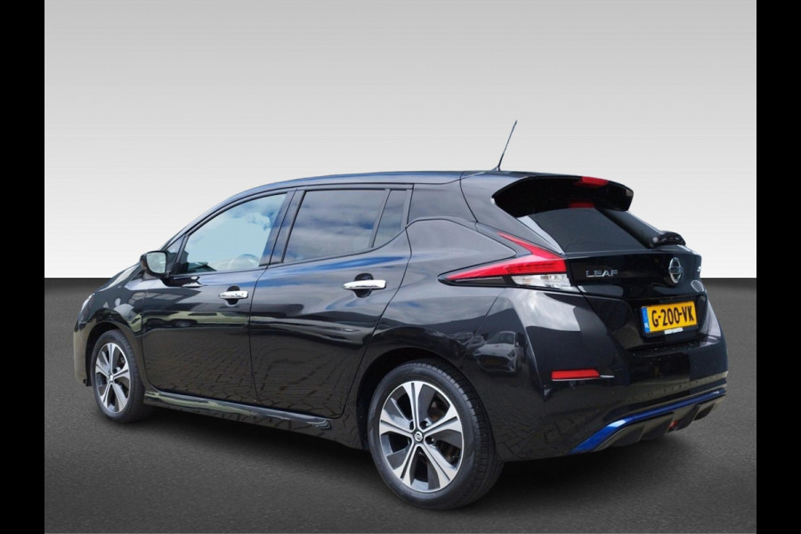 Nissan Leaf N-Connecta 40 kWh | Navigatie | 360 Camera | Stoelverwarming |