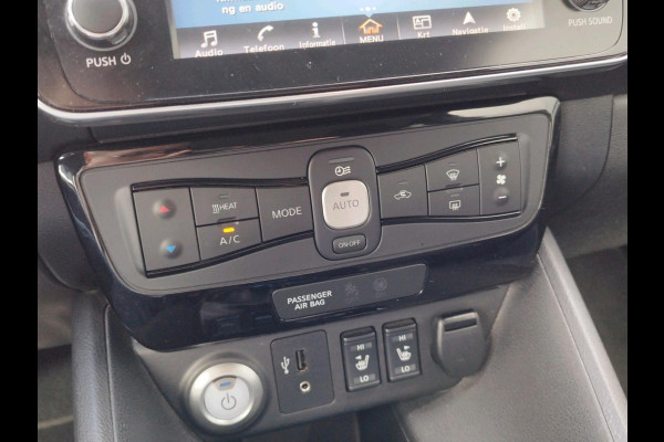 Nissan Leaf N-Connecta 40 kWh | Navigatie | 360 Camera | Stoelverwarming |