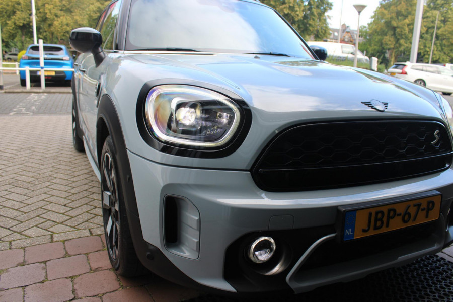 MINI Countryman 2.0 Cooper S E ALL4 UNTAMED | PANORAMISCH SCHUIF/KANTEL DAK | HARMAN KARDON PREMIUM AUDIO SYSTEM | FULL LEDEREN BEKLEDING | ELEKTRISCH BEDIENBARE VOORSTOELEN MET GEHEUGEN OP DE BESTUURDERSSTOEL | DRAADLOZE APPLE CARPLAY/ANDROID AUTO | DRAADLOZE TELEFOONLADER | NAVIGATIE | ACHTERUITRIJ CAMERA | FULL LED KOPLAMPEN | STOEL/VOORRUIT VERWARMING | 18" LICHTMETALEN VELGEN | HEAD UP DISPLAY | ADAPTIVE CRUISE CONTROL | UNION JACK ACHTERLICHTEN | KEYLESS ENTRY/START |