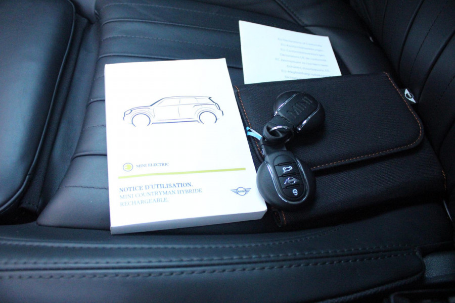 MINI Countryman 2.0 Cooper S E ALL4 UNTAMED | PANORAMISCH SCHUIF/KANTEL DAK | HARMAN KARDON PREMIUM AUDIO SYSTEM | FULL LEDEREN BEKLEDING | ELEKTRISCH BEDIENBARE VOORSTOELEN MET GEHEUGEN OP DE BESTUURDERSSTOEL | DRAADLOZE APPLE CARPLAY/ANDROID AUTO | DRAADLOZE TELEFOONLADER | NAVIGATIE | ACHTERUITRIJ CAMERA | FULL LED KOPLAMPEN | STOEL/VOORRUIT VERWARMING | 18" LICHTMETALEN VELGEN | HEAD UP DISPLAY | ADAPTIVE CRUISE CONTROL | UNION JACK ACHTERLICHTEN | KEYLESS ENTRY/START |