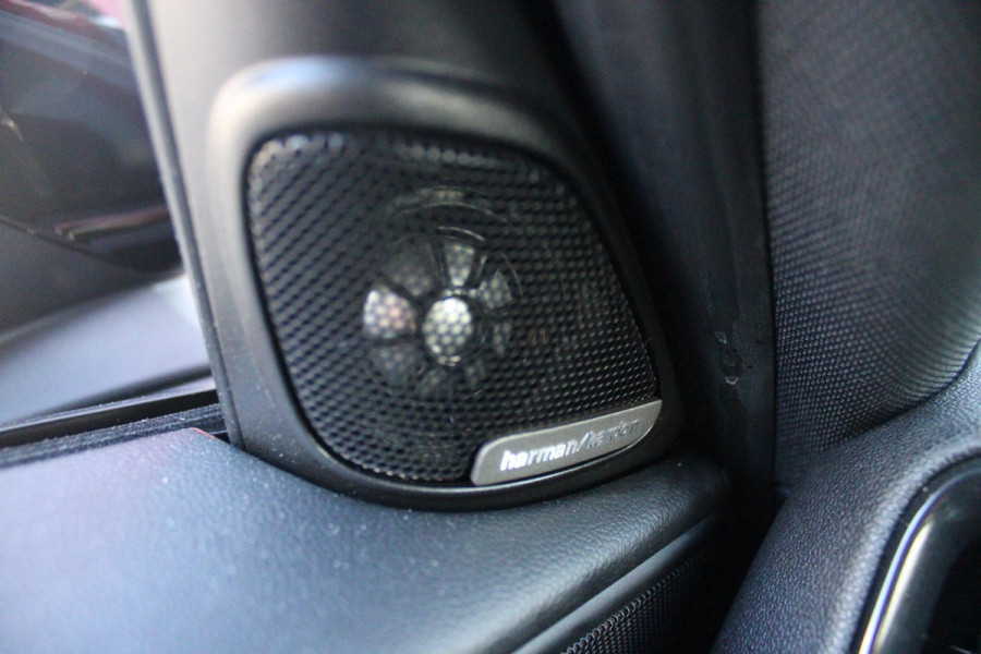 MINI Countryman 2.0 Cooper S E ALL4 UNTAMED | PANORAMISCH SCHUIF/KANTEL DAK | HARMAN KARDON PREMIUM AUDIO SYSTEM | FULL LEDEREN BEKLEDING | ELEKTRISCH BEDIENBARE VOORSTOELEN MET GEHEUGEN OP DE BESTUURDERSSTOEL | DRAADLOZE APPLE CARPLAY/ANDROID AUTO | DRAADLOZE TELEFOONLADER | NAVIGATIE | ACHTERUITRIJ CAMERA | FULL LED KOPLAMPEN | STOEL/VOORRUIT VERWARMING | 18" LICHTMETALEN VELGEN | HEAD UP DISPLAY | ADAPTIVE CRUISE CONTROL | UNION JACK ACHTERLICHTEN | KEYLESS ENTRY/START |
