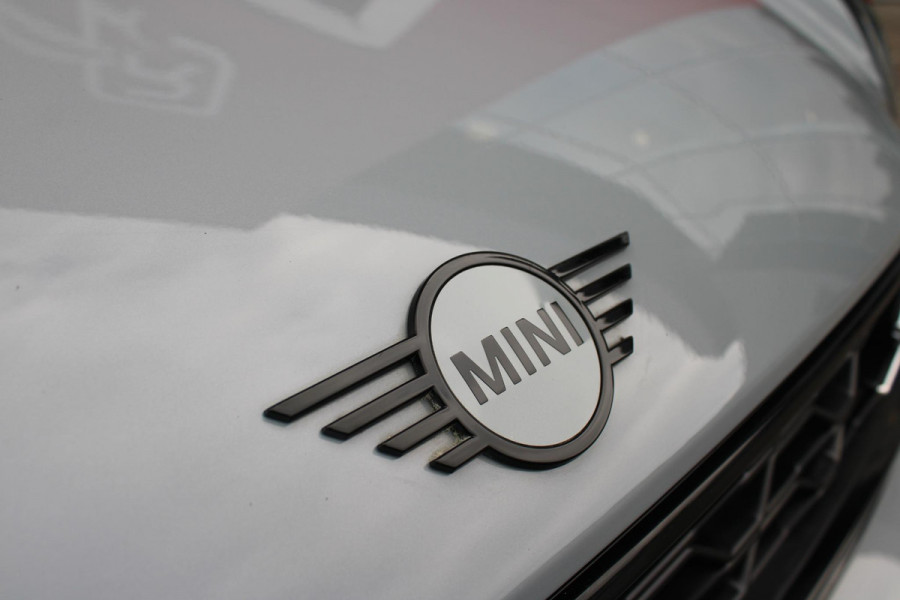 MINI Countryman 2.0 Cooper S E ALL4 UNTAMED | PANORAMISCH SCHUIF/KANTEL DAK | HARMAN KARDON PREMIUM AUDIO SYSTEM | FULL LEDEREN BEKLEDING | ELEKTRISCH BEDIENBARE VOORSTOELEN MET GEHEUGEN OP DE BESTUURDERSSTOEL | DRAADLOZE APPLE CARPLAY/ANDROID AUTO | DRAADLOZE TELEFOONLADER | NAVIGATIE | ACHTERUITRIJ CAMERA | FULL LED KOPLAMPEN | STOEL/VOORRUIT VERWARMING | 18" LICHTMETALEN VELGEN | HEAD UP DISPLAY | ADAPTIVE CRUISE CONTROL | UNION JACK ACHTERLICHTEN | KEYLESS ENTRY/START |