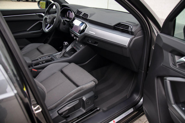 Audi Q3 45 TFSI e S Line Edition 245pk S-Tronic! 1e Eig|DLR|Panoramadak|Virtual Cockpit|LED Matrix|Leder|ACC|Camera|Black|Trekhaak