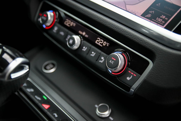 Audi Q3 45 TFSI e S Line Edition 245pk S-Tronic! 1e Eig|DLR|Panoramadak|Virtual Cockpit|LED Matrix|Leder|ACC|Camera|Black|Trekhaak