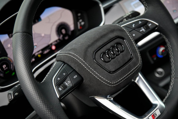 Audi Q3 45 TFSI e S Line Edition 245pk S-Tronic! 1e Eig|DLR|Panoramadak|Virtual Cockpit|LED Matrix|Leder|ACC|Camera|Black|Trekhaak