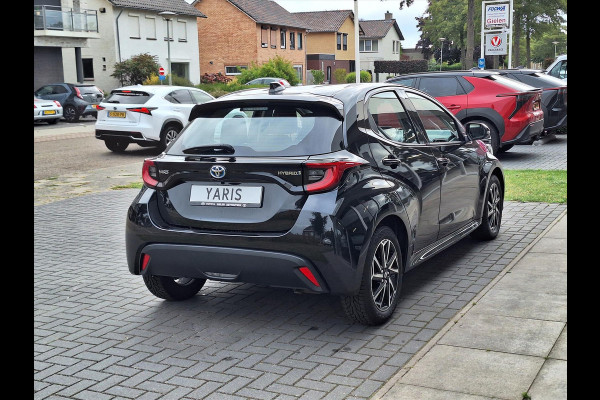 Toyota Yaris 1.5 Hybrid Dynamic | Apple CarPlay/Android Auto, Lichtmetalen velgen, LED, Parkeercamera, Climate control