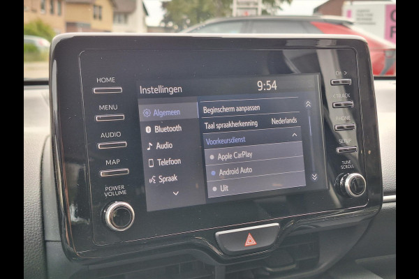 Toyota Yaris 1.5 Hybrid Dynamic | Apple CarPlay/Android Auto, Lichtmetalen velgen, LED, Parkeercamera, Climate control