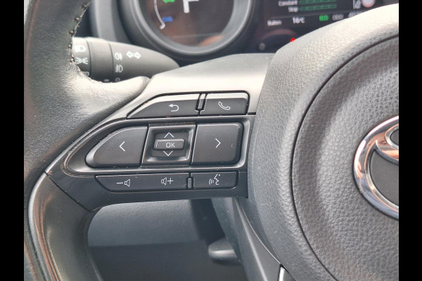 Toyota Yaris 1.5 Hybrid Dynamic | Apple CarPlay/Android Auto, Lichtmetalen velgen, LED, Parkeercamera, Climate control