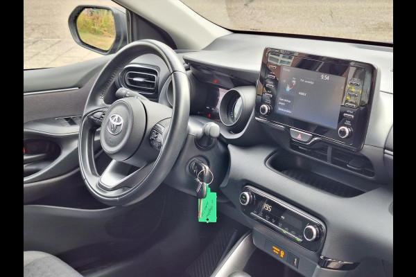 Toyota Yaris 1.5 Hybrid Dynamic | Apple CarPlay/Android Auto, Lichtmetalen velgen, LED, Parkeercamera, Climate control