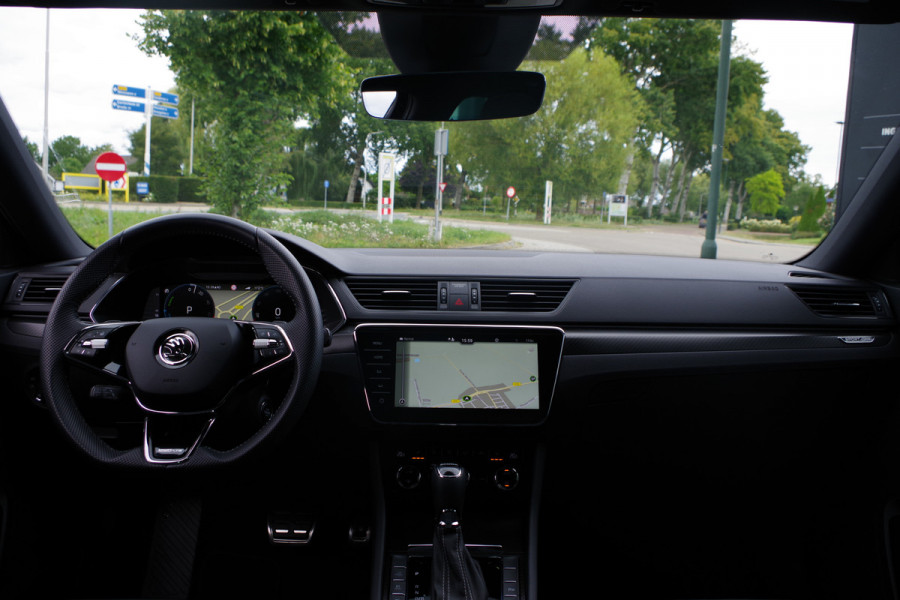 Škoda Superb Combi 1.4 TSI 218 PK iV Sportline Business PHEV, Panoramadak, Adap. Cruise Control, Camera