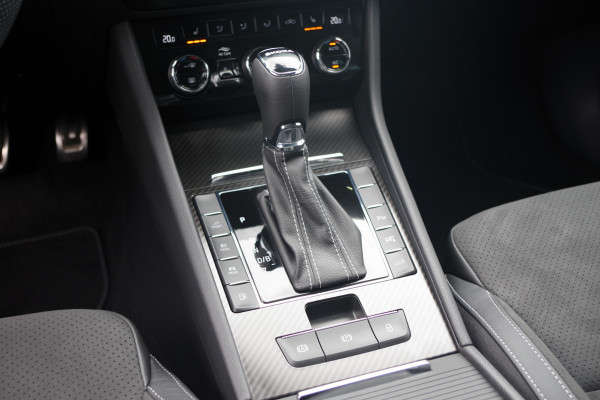 Škoda Superb Combi 1.4 TSI 218 PK iV Sportline Business PHEV, Panoramadak, Adap. Cruise Control, Camera