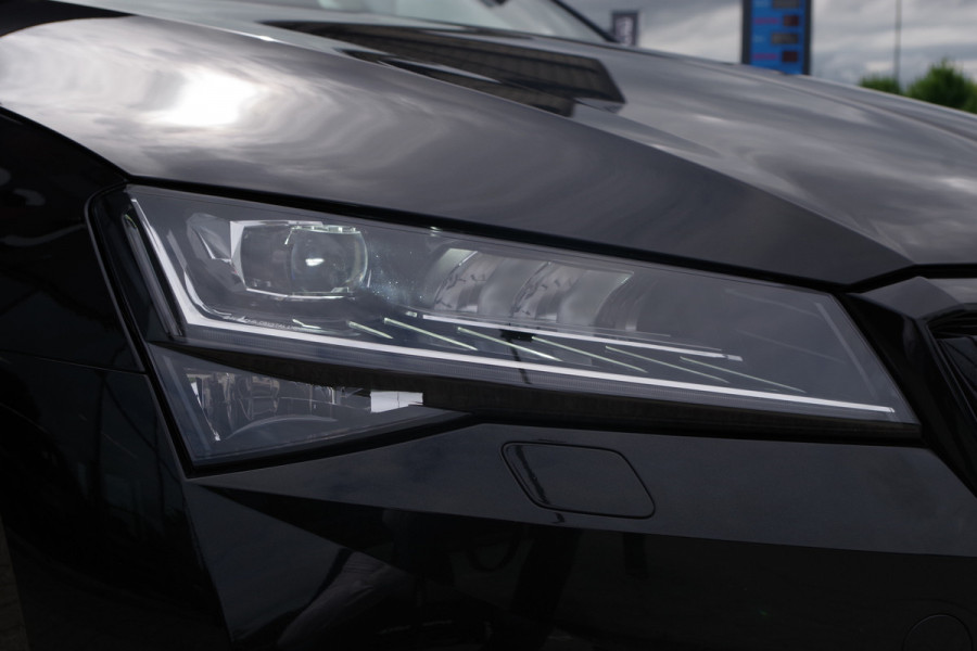 Škoda Superb Combi 1.4 TSI 218 PK iV Sportline Business PHEV, Panoramadak, Adap. Cruise Control, Camera