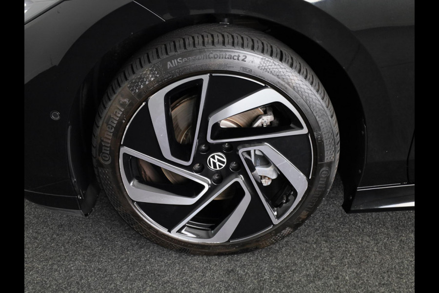 Volkswagen ID.7 Pro Business 77 kWh 286 PK | Warmtepomp | 20 Inch | Camera | Navigatie