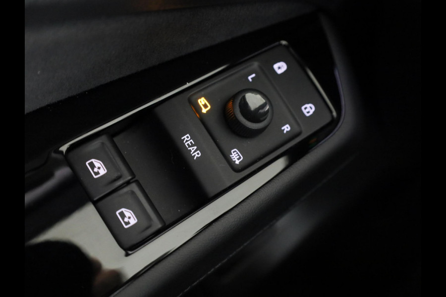 Volkswagen ID.7 Pro Business 77 kWh 286 PK | Warmtepomp | 20 Inch | Camera | Navigatie