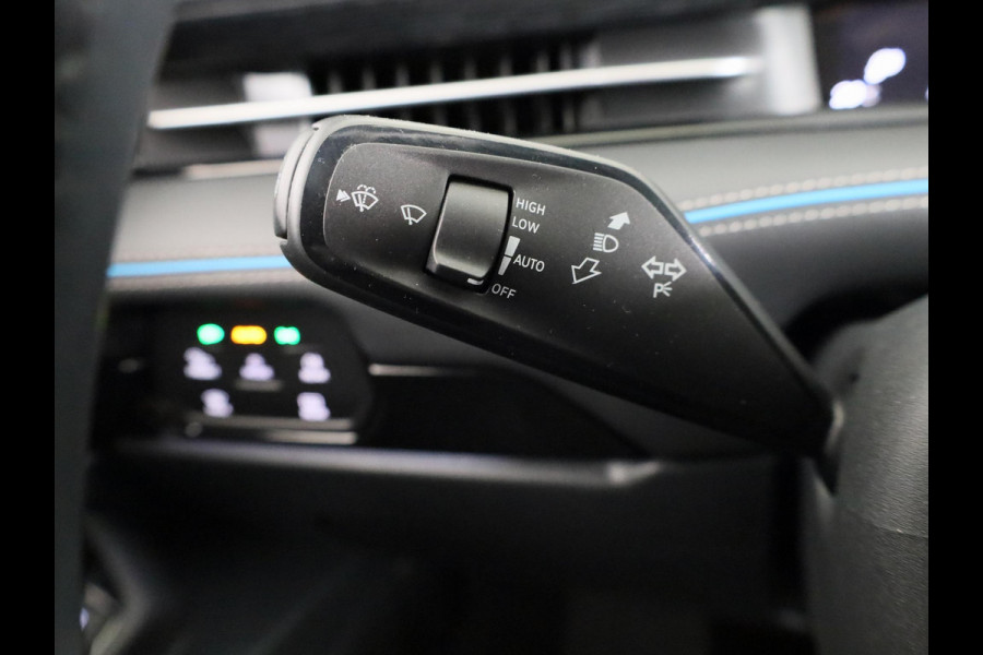 Volkswagen ID.7 Pro Business 77 kWh 286 PK | Warmtepomp | 20 Inch | Camera | Navigatie