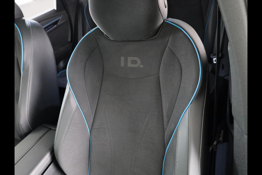 Volkswagen ID.7 Pro Business 77 kWh 286 PK | Warmtepomp | 20 Inch | Camera | Navigatie