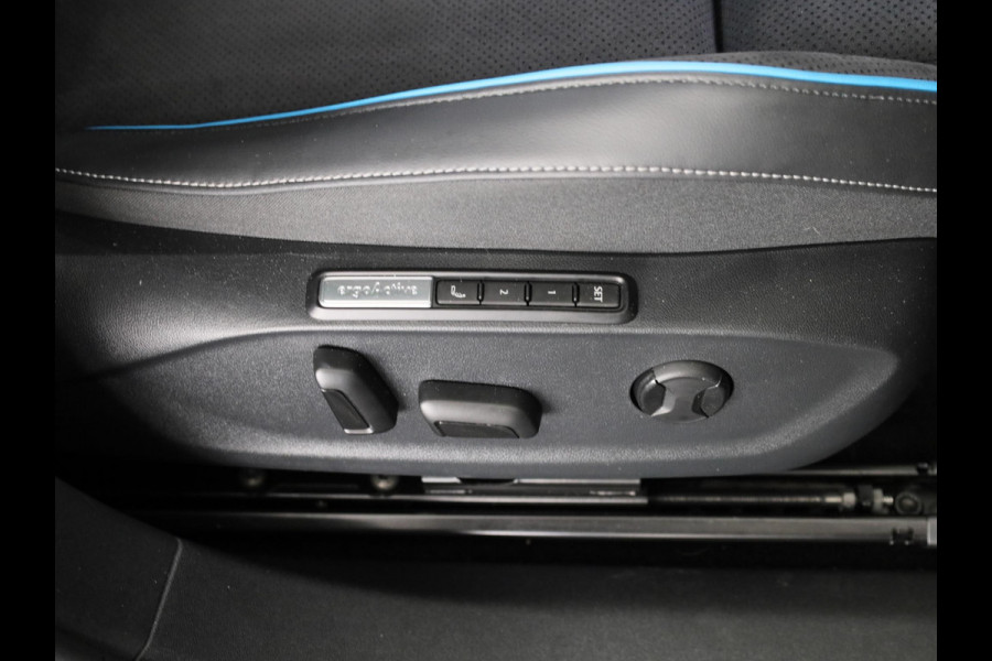 Volkswagen ID.7 Pro Business 77 kWh 286 PK | Warmtepomp | 20 Inch | Camera | Navigatie