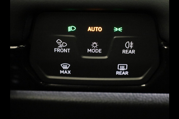 Volkswagen ID.7 Pro Business 77 kWh 286 PK | Warmtepomp | 20 Inch | Camera | Navigatie