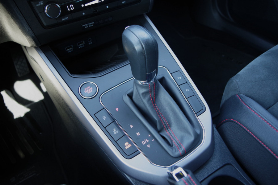 Seat Arona 1.0 TSI 116 PK FR-Line, Adap. Cruise Control, Beats-Audio, Camera, LED