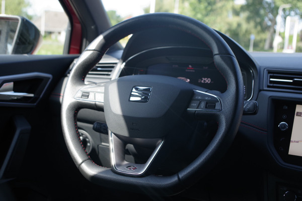Seat Arona 1.0 TSI 116 PK FR-Line, Adap. Cruise Control, Beats-Audio, Camera, LED
