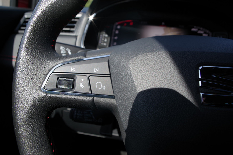Seat Arona 1.0 TSI 116 PK FR-Line, Adap. Cruise Control, Beats-Audio, Camera, LED