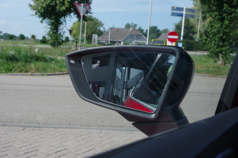Seat Arona 1.0 TSI 116 PK FR-Line, Adap. Cruise Control, Beats-Audio, Camera, LED