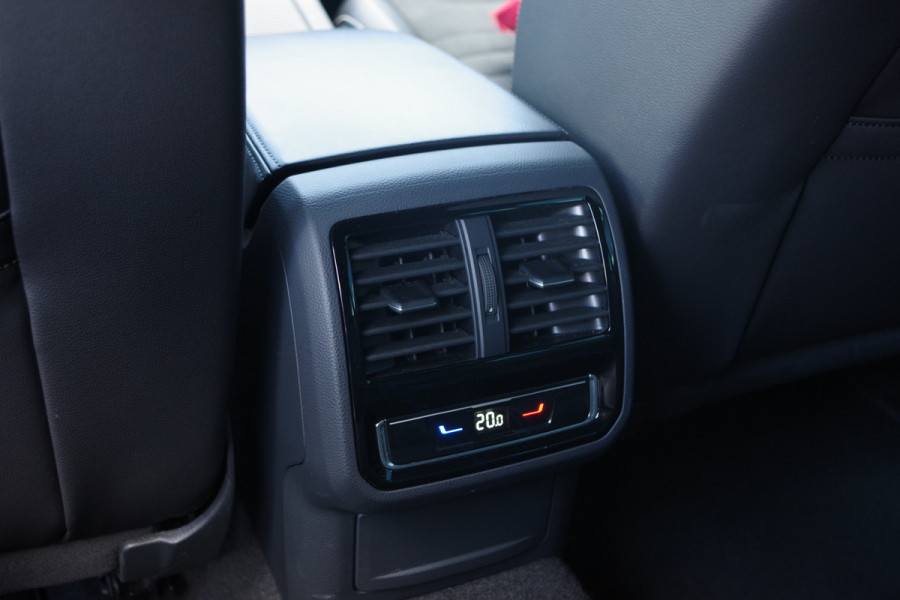 Volkswagen Passat Variant 1.4 TSI 218 PK GTE Business PHEV, Adap. Cruise Control, Winterpakket, LED, Camera