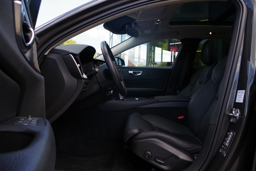 Volvo V60 2.0 T6 350 PK Recharge AWD R-Design, Panoramadak, Adap. Cruise Control, 360 Camera, Leder