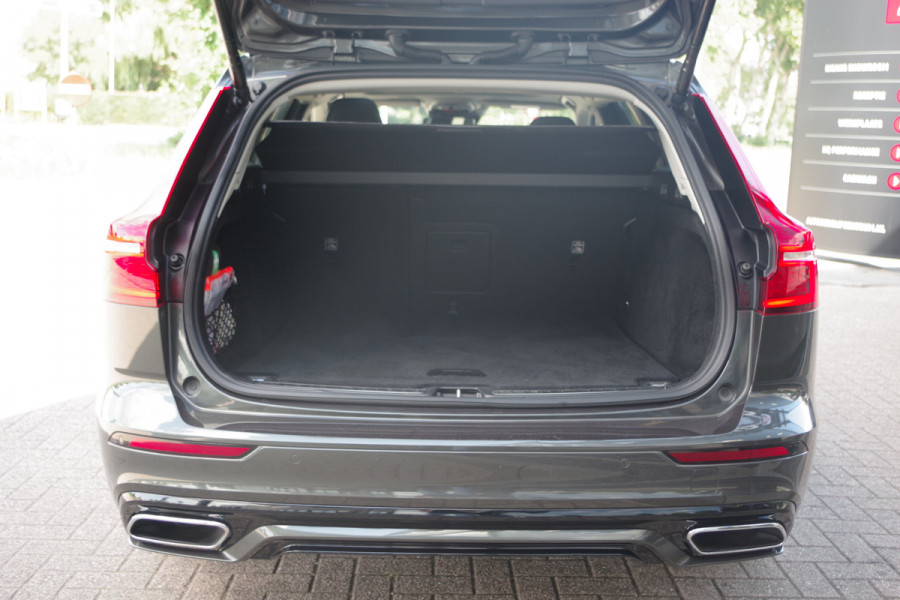 Volvo V60 2.0 T6 350 PK Recharge AWD R-Design, Panoramadak, Adap. Cruise Control, 360 Camera, Leder
