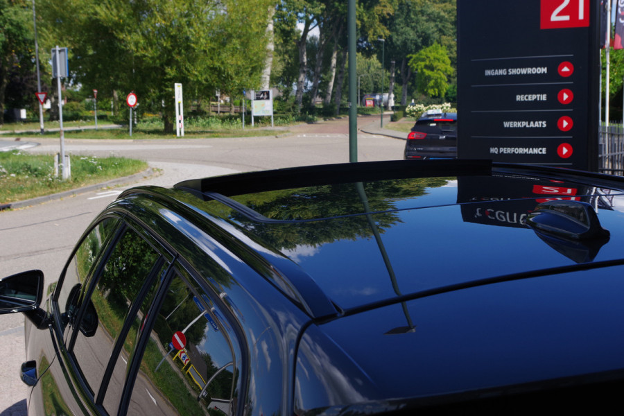 Volvo V60 2.0 T6 350 PK Recharge AWD R-Design, Panoramadak, Adap. Cruise Control, 360 Camera, Leder